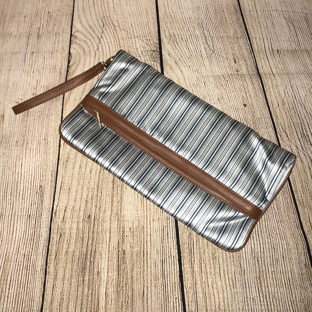 White House Black Market Clutch